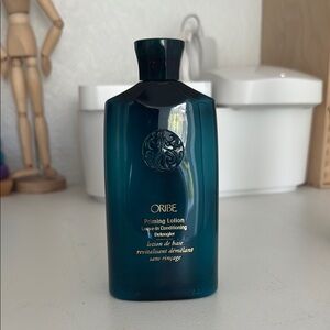 Oribe Priming Lotion Leave-In Conditioner - Deep Teal Bottle